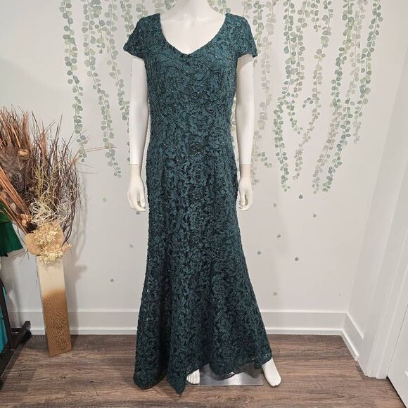 Alex Evenings Green Lace Beaded V-Neck Gown Size 14 | Elegant Formal Maxi Dress - Picture 3 of 12